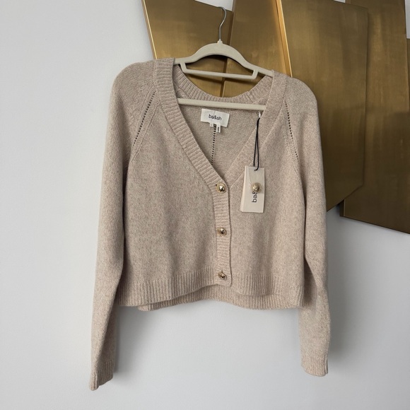 V-Neck Cardigan Cellya Beige